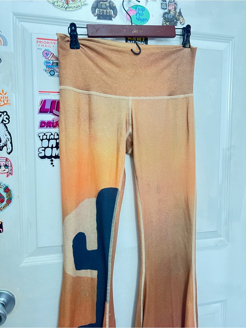 teeki Burnt Orange Leggings with Beige Trim (Made of recycled water bottles) - Picture 9 of 12